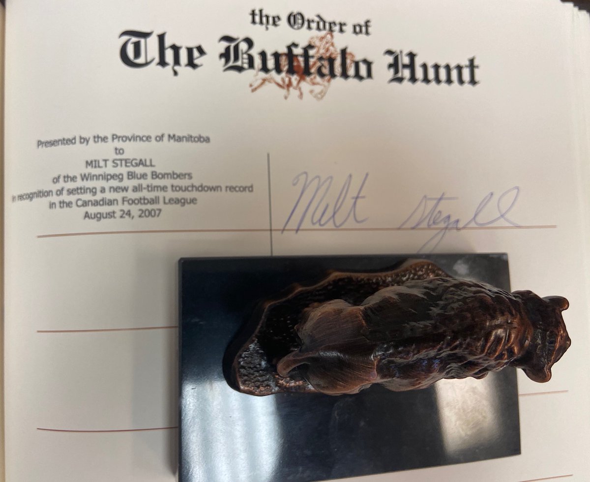 In 1999, The Order of the Buffalo Hunt was reconfigured for achievements in sports & public endeavours. It is accompanied by a certificate, signed by the Premier & sealed with the Great Seal & a buffalo statue with a brass plaque. It was awarded to  @MiltStegallTSN in 2007. 4/5