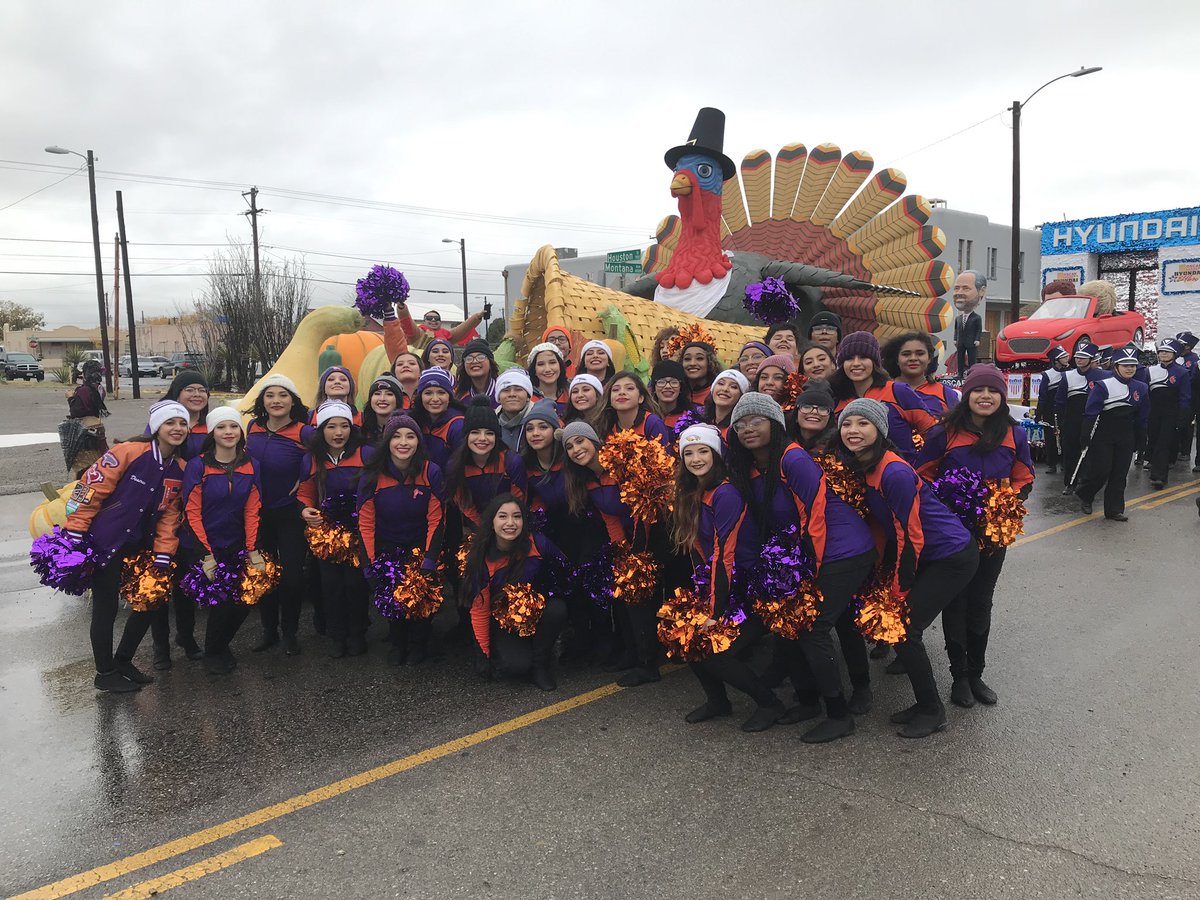rgallegos_HHS's tweet photo. Happy Thanksgiving from the Eastlake Flag &amp; Dance Ensemble!
Here’s a few shots from today’s parade! https://t.co/cRita0GoT5