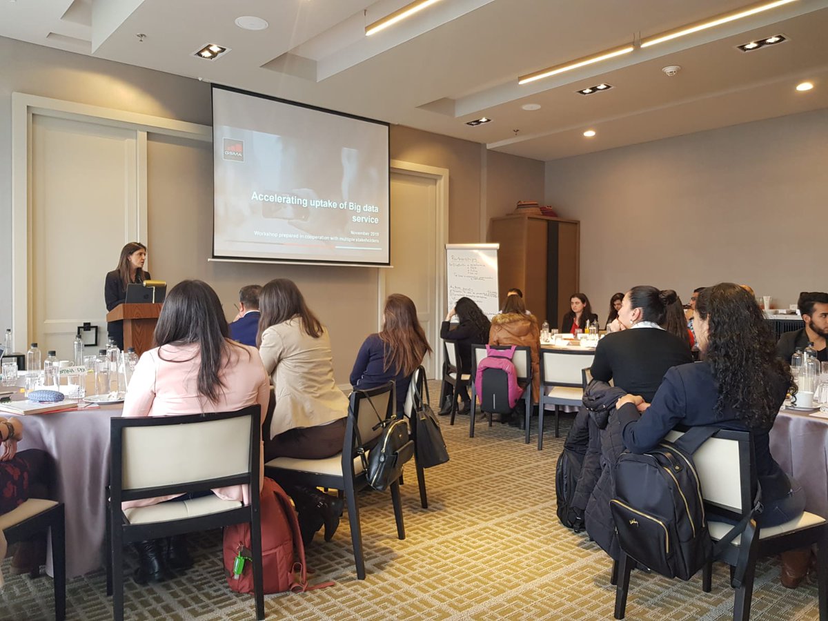 GobDigitalCO's tweet photo. @ClaudiaPicoQuin, directora de
@GobDigitalCO dió cierre a la jornada de #BD4SG de
@GSMALatam, en donde agradeció el compromiso de mantener activos espacios como este para la generación de valor público a través de los #DatosAbiertos https://t.co/aDAl4KOcdx