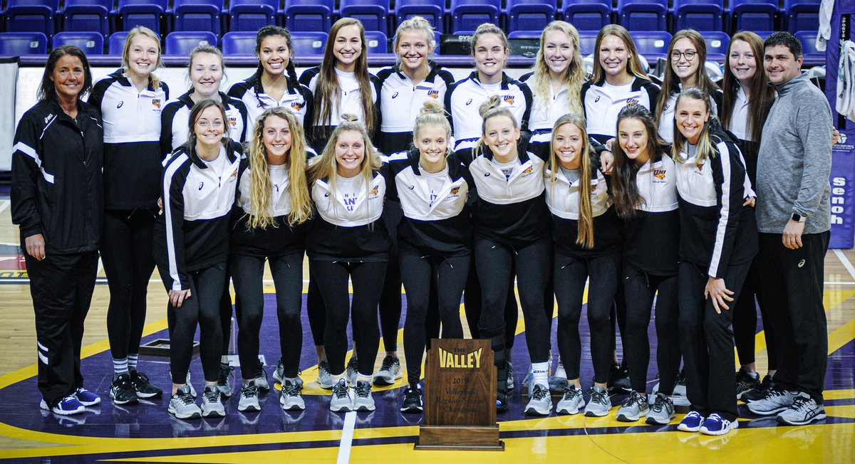 UNIVolleyball's tweet photo. The Panthers took home a bevy of awards at the @MVCsports volleyball postseason award ceremony. 

#UNIFight

📸 ⤵️ 

https://t.co/rpCvKhbAuI https://t.co/N18elrAjhC