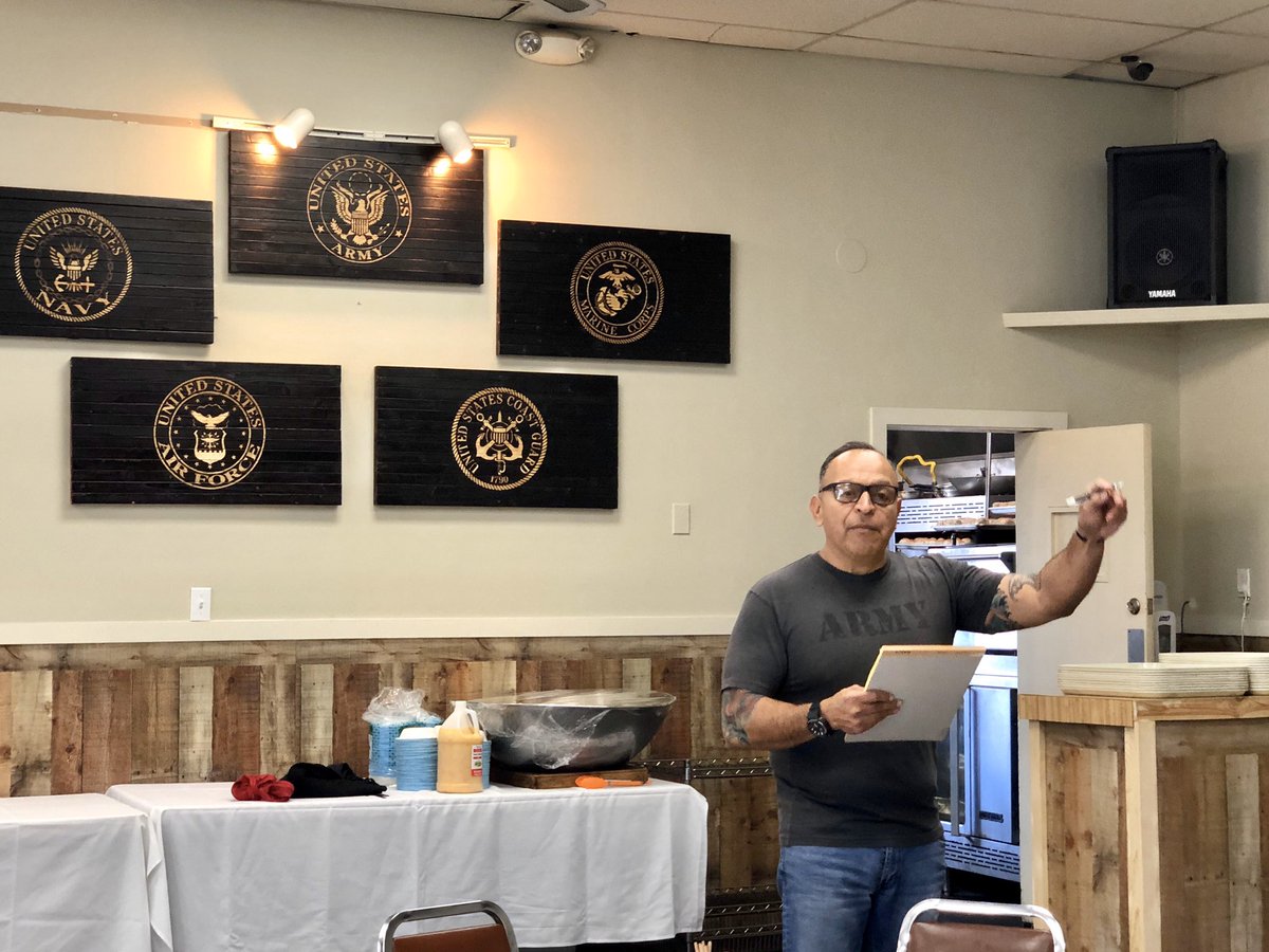 SupervisorAlejo's tweet photo. Thx to all the awesome group of volunteers who came to serve #Thanksgiving lunch to hundreds of veterans and other community residents at #AmericanLegion Post 31 in Salinas. Big thanks to #TonyVirrueta for once again being a great organizer &amp; doing God’s work in our community! https://t.co/g5usxuoeE0