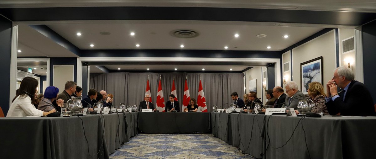 Today’s meeting with the PM marks the continuation of a strengthened municipal-federal partnership. Thank you <a href="/JustinTrudeau/">Justin Trudeau</a> &amp; Min <a href="/cafreeland/">Chrystia Freeland</a> for meeting with #CDNmuni leaders from all areas of the country to discuss how together we'll build better lives for Canadians. #CDNpoli
