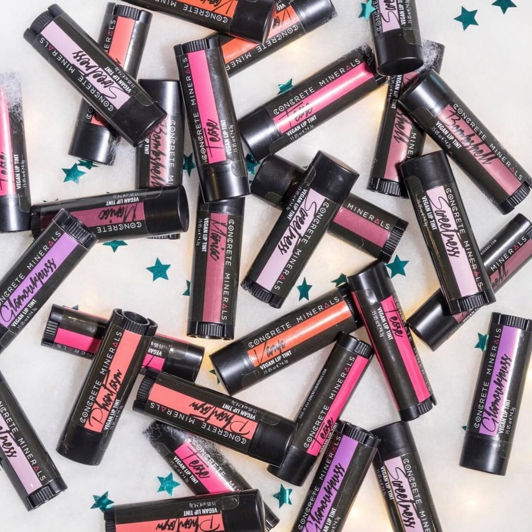 CutECOsmeticsUK's tweet photo. #BlackFriday has come early with these ridiculous reductions across our range of #crueltyfree and #vegan cosmetics. https://t.co/Bj9kUA3G9N #shopsmall #indiefriday https://t.co/CWsnSYRjBv