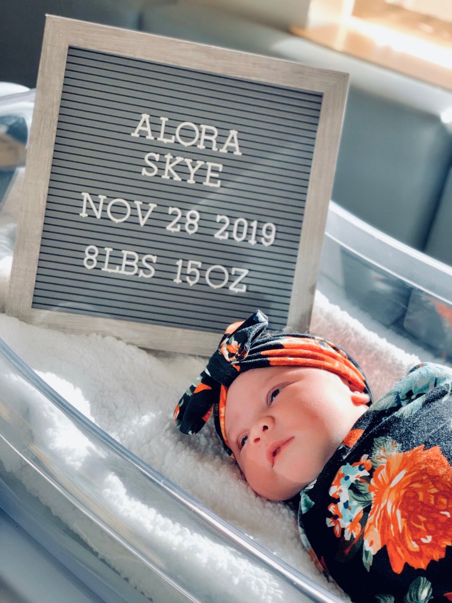 krislin21's tweet photo. Alora Skye Patton. November 28, 2019. 8 lbs 15 oz 20.5 in. 12:36 am. Happy birthday mama🖤 https://t.co/uAJexfPR5o