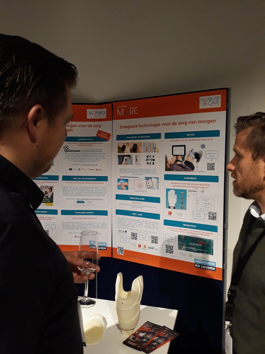 Draagbare technologie in de zorg! Veel interesse voor <a href="/care_wear/">carewear</a> en <a href="/eMEN_EU/">DigitalMentalHealth</a> op #HCNevenr2019