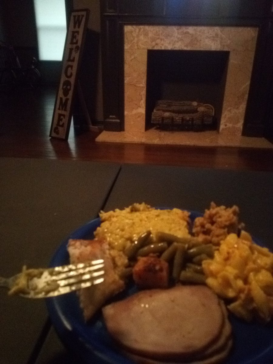 Thanksgiving dinner.Yes, that's a skull as the letter O on the WELCOME sign.No, it's not left over from Halloween. That's our year round welcome sign.