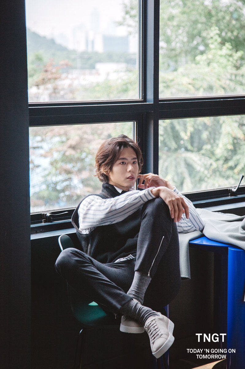 ALWAYSPARKBOGUM's tweet photo. [1/3] Throwback Thursday! Spamming you all of #ParkBoGum photoshoot. Happy Thanksgiving everyone! 🤗
#박보검 @BOGUMMY https://t.co/KP4STI5Kqp