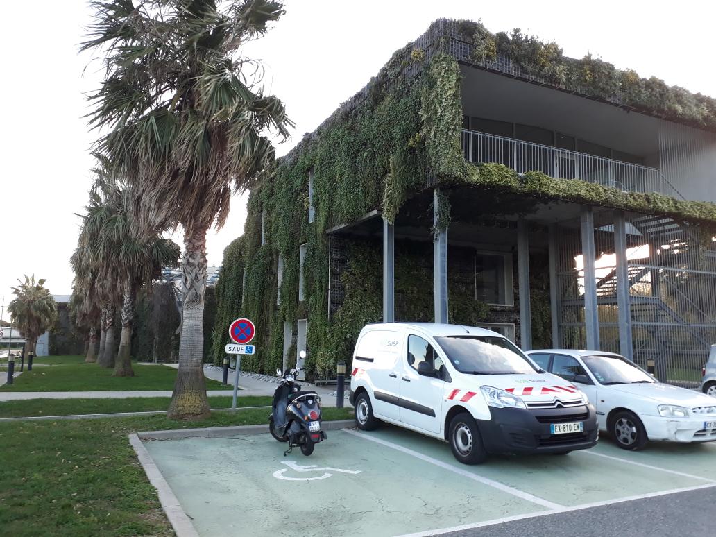 Retour de mougins où j'ai pu voir des équipes engagées pour le service de l'#eau et de l'#assainissement, fatiguées mais tjrs le sourire, et ravies de l'aide qui arrive de toutes les autres régions! Et ont déjà bien nettoyé la step aquaviva! @suezFR <a href="/f_costes/">Florian COSTES</a>