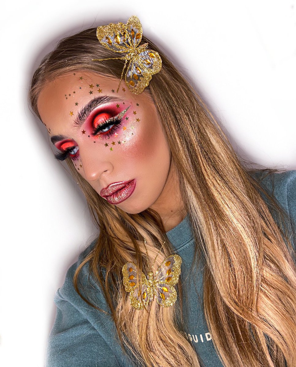 katievicmakeup's tweet photo. https://t.co/FRxcSKGcbV #JeffreeStarCosmetics #plouise #urbandecay https://t.co/cG3cURDF86