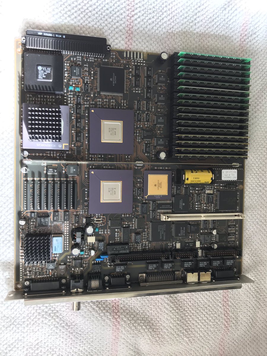 syncpak's tweet image. Sometimes you get a surplus sale find that is golden. #nextcube #vintagecomputer #apple