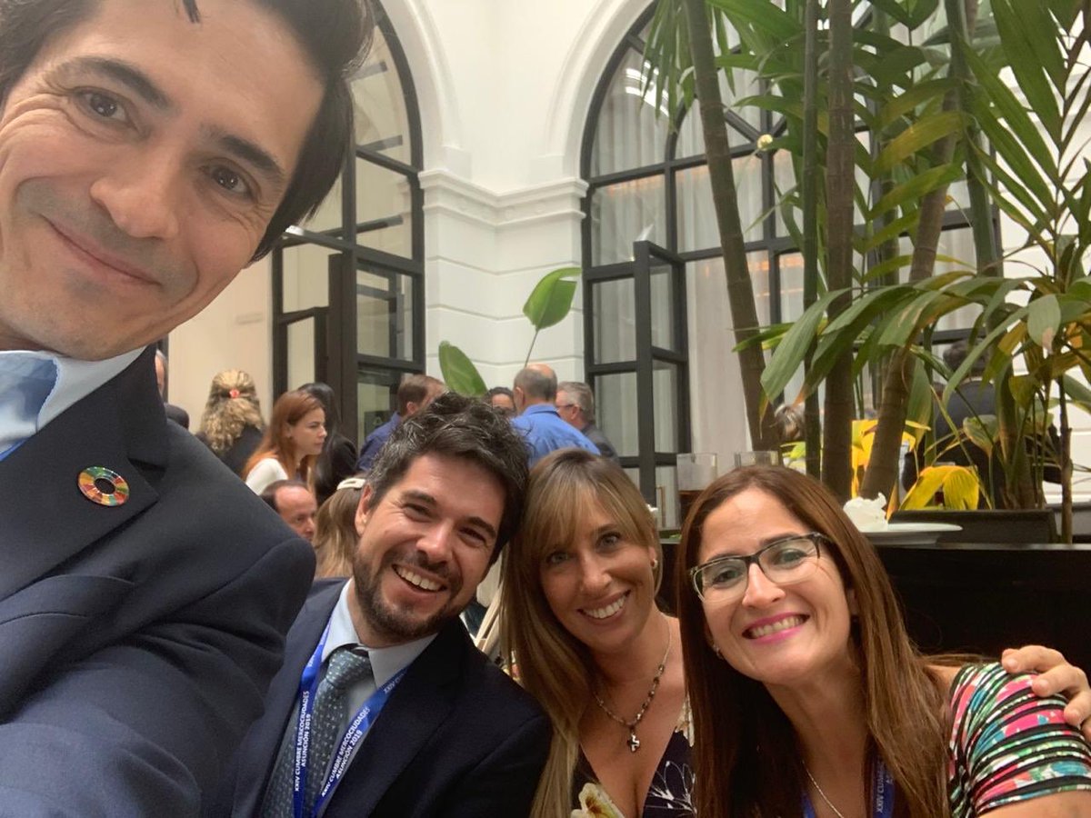 nahueloddone's tweet photo. Investigadores q trabajamos en #paradiplomacia, tan criticada por ciertos académicos pero tan en uso x jóvenes internacionalistas, hemos buscado legitimar su papel en la agregación de intereses en contextos territoriales a fin q la proyección internacional apoye la gestión local https://t.co/nRc8qRQKPp