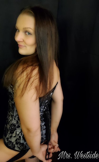 Happy Thanksgiving 💋💋💋 https://t.co/tdMOhYIEtl<a href="/tag/mvsales"class="tags"><span>#mvsales</span></a>