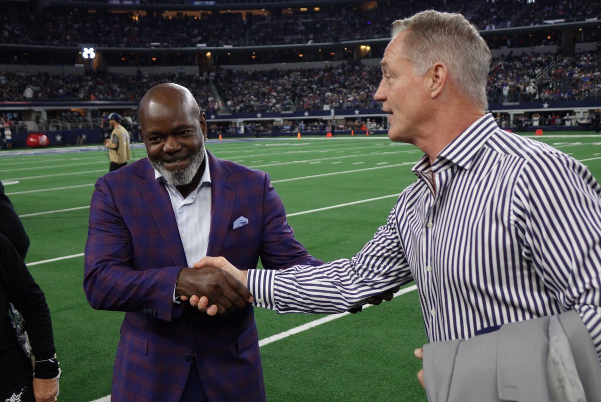 BKaplanFOX4's tweet photo. Jerry and Jason game prep.  With a little help from older pros.  #4TheCowboys https://t.co/RRKnD1iKMS