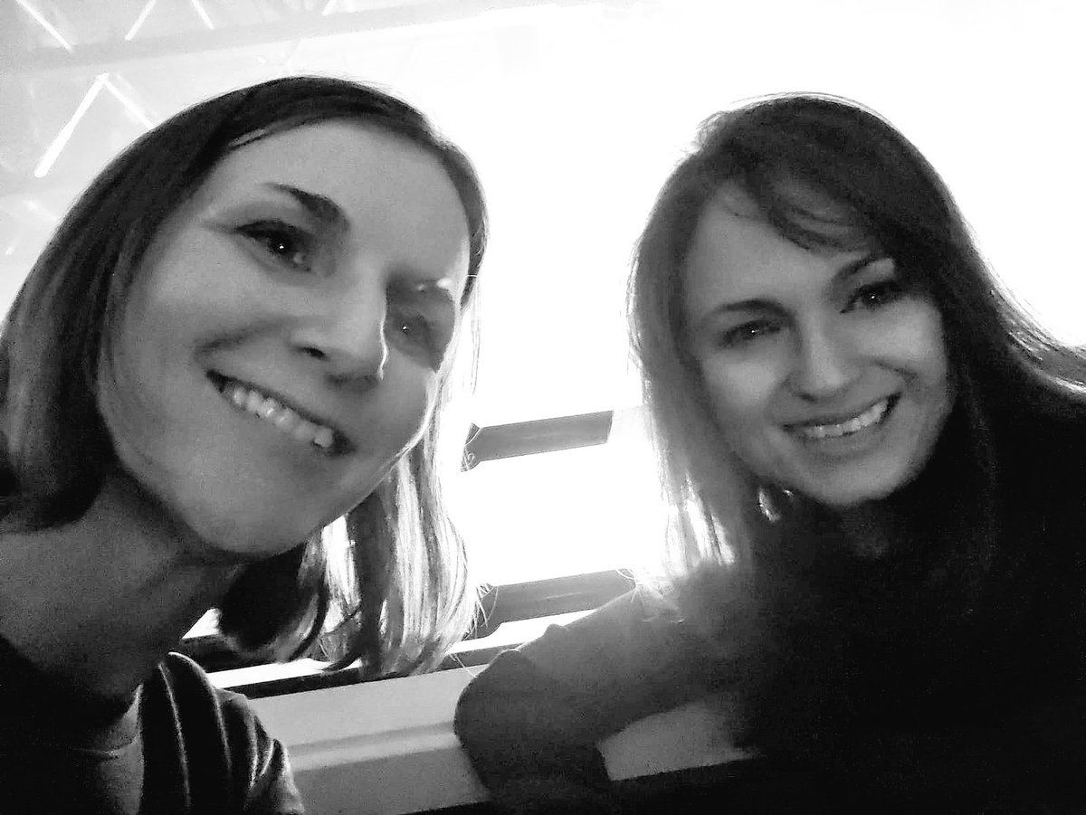 Sue_Charles's tweet image. 🎧"Hey girl. Hey boy. Superstar DJ. Here we go..." 💥

Mesmerising stuff from the Chemical Brothers at @MotorpointDiff, #Cardiff. Just one of thousands of fellow 90s ravers, reliving their youth!🕺