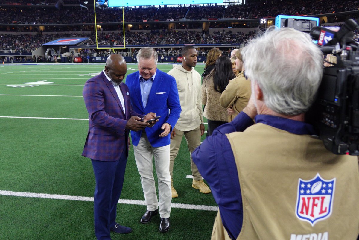 BKaplanFOX4's tweet photo. A Thanksgiving traditon at Cowboys stadium. #4TheCowboys https://t.co/GWUZLzJ4Cs