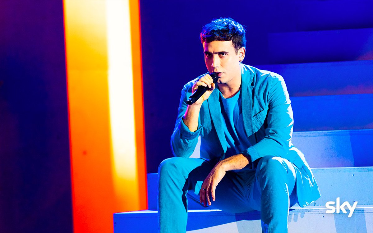 🎶🎶È il momento del Megamedley ai live di #XF13, inizia #EugenioCampagna 🔥
RTL 102.5 è la radio di @XFactor_Italia ❌ https://t.co/DLG4HNfTsV