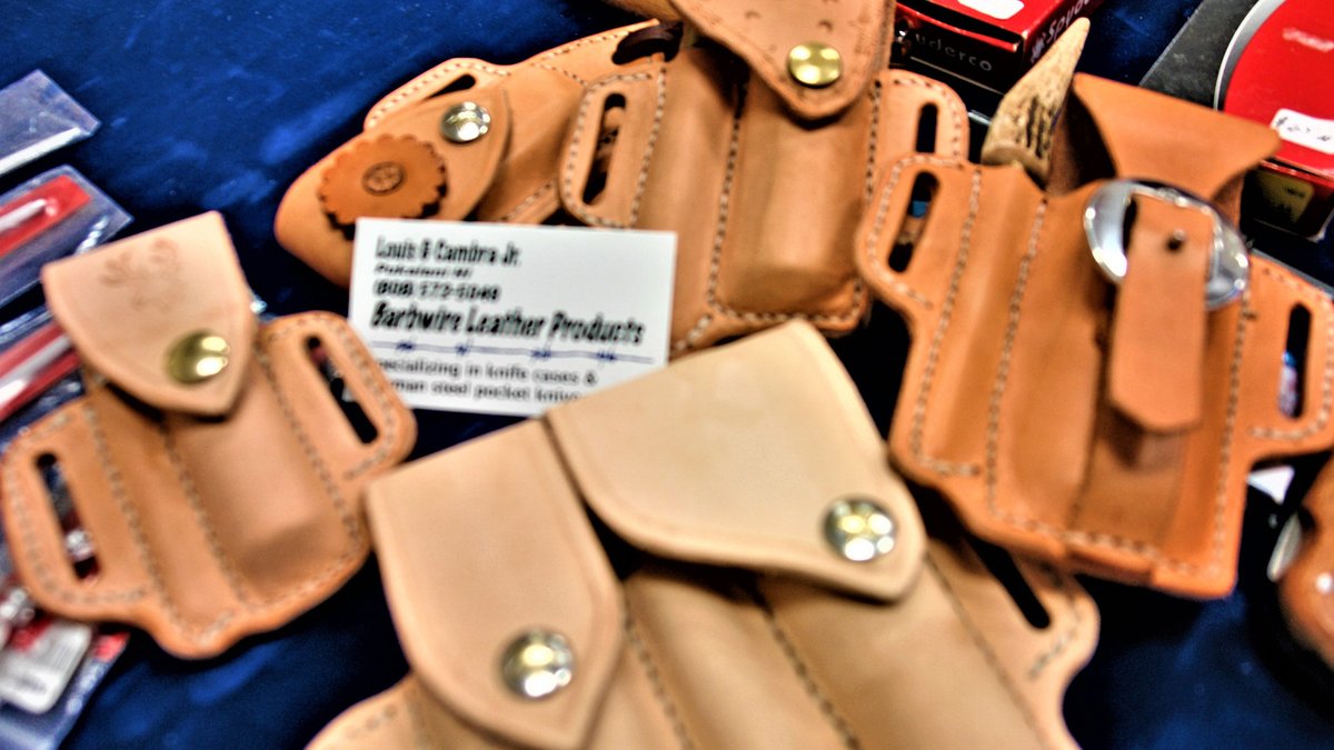 HeritageHall_HI's tweet photo. #Maui #Hawaii A spotlight 4 the leather artisan Louis G Cambra Jr. & its "Barbwire Leather Products"- images taken on 11/11/19 @ Heritage Hall's Holiday Craft Fair!
#holidayshopping #ShopSmallMaui #ShopSmallHawaii #ShopSmall #SmallBizSat #MauiHeritageHall #HolidayCraftFair #Paia https://t.co/GxquM5iGUG