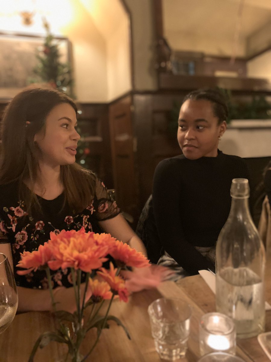lyceeunivprep's tweet photo. This thanksgiving I’m so grateful to spend the evening with our LFC alumni in London! @LSE_London @imperialcollege @UniofExeter @NYULondon https://t.co/OmnmtfNU0e