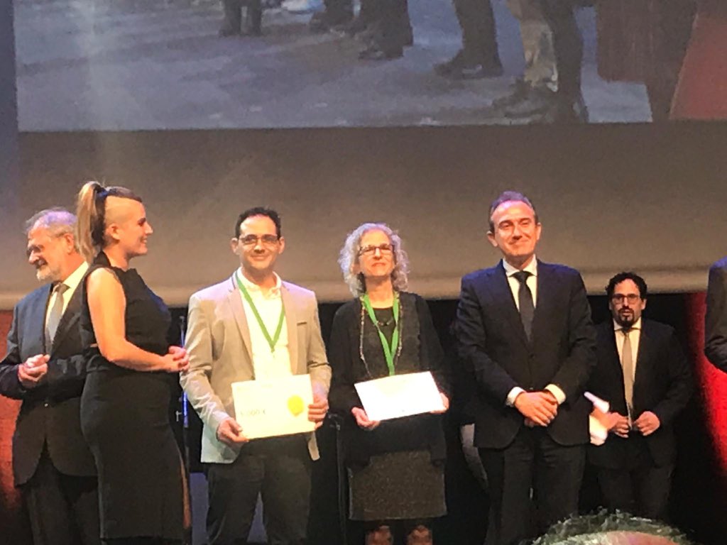 AnnaTorruella's tweet photo. .@FundlaCaixaCAT i @caixabank_cat han estat presents avui a l’entrega de beques de la @FPrevent a #Barcelona recolzant aquest projecte per poder ajudar a estudiar a persones amb discapacitat. Felicitats a tots els becats!! 👏🏼👏🏼 #FuturoPrevent https://t.co/Y2cxxmCvWC