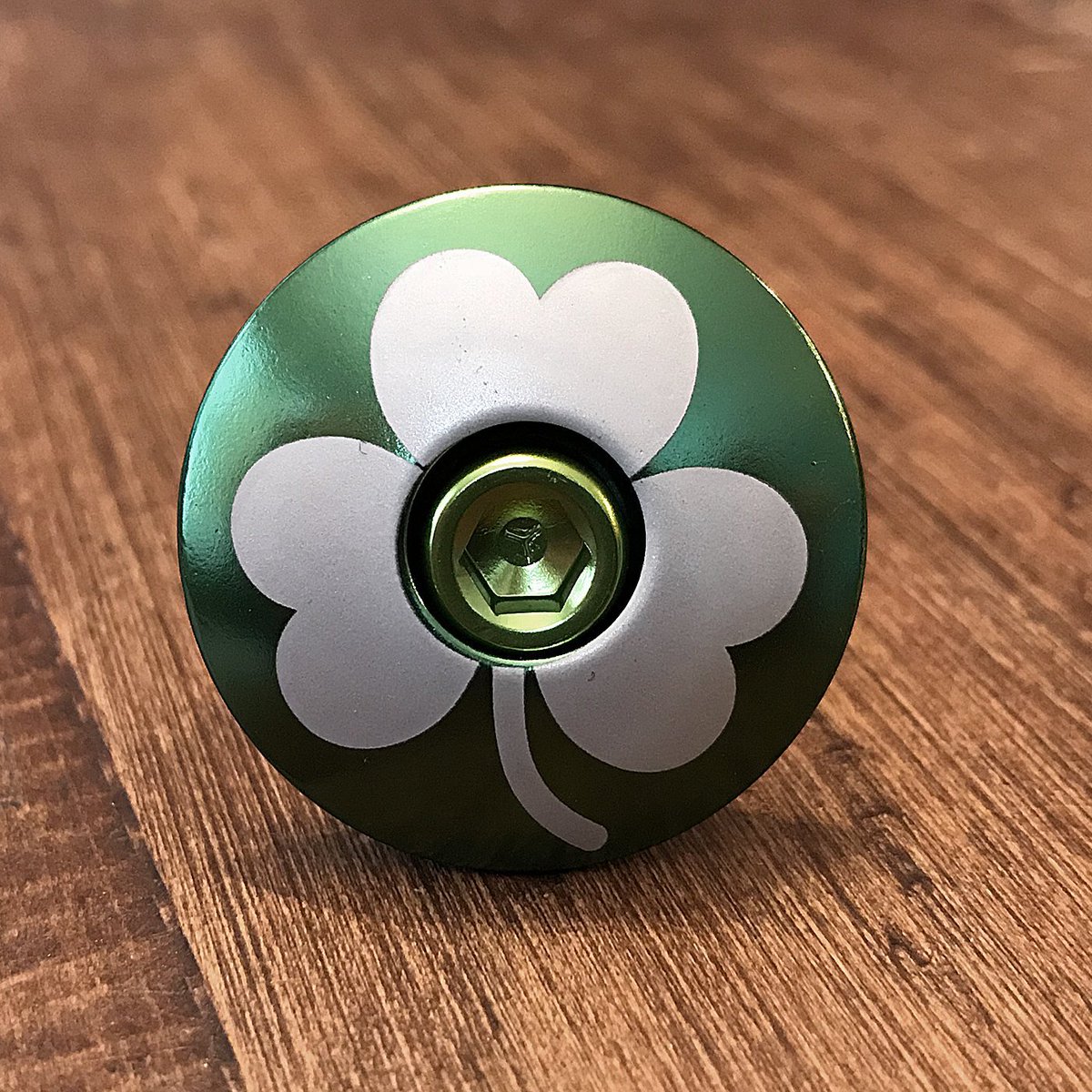 KustomCaps tweet media