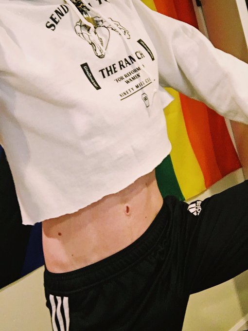 Ok so SUPER RANDOM little photoset... Guess this pup is an angel now 😂😇 Please excuse the crazy hair<a href="/tag/gayporn"class="tags"><span>#gayporn</span></a><a href="/tag/analdildo"class="tags"><span>#analdildo</span></a>