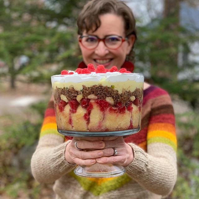 Happy Thanksgiving! 🍁 Was I not supposed to put beef in the trifle? #camarosweater #rachelsthanksgivingtrifle #knittersofinstagram #knitstagram #handknitsweater ift.tt/2XX1oHt