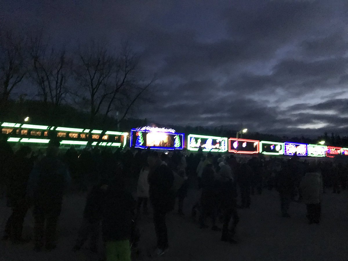 CP Holiday Train! <a href="/glen_eden/">Glen Eden</a>