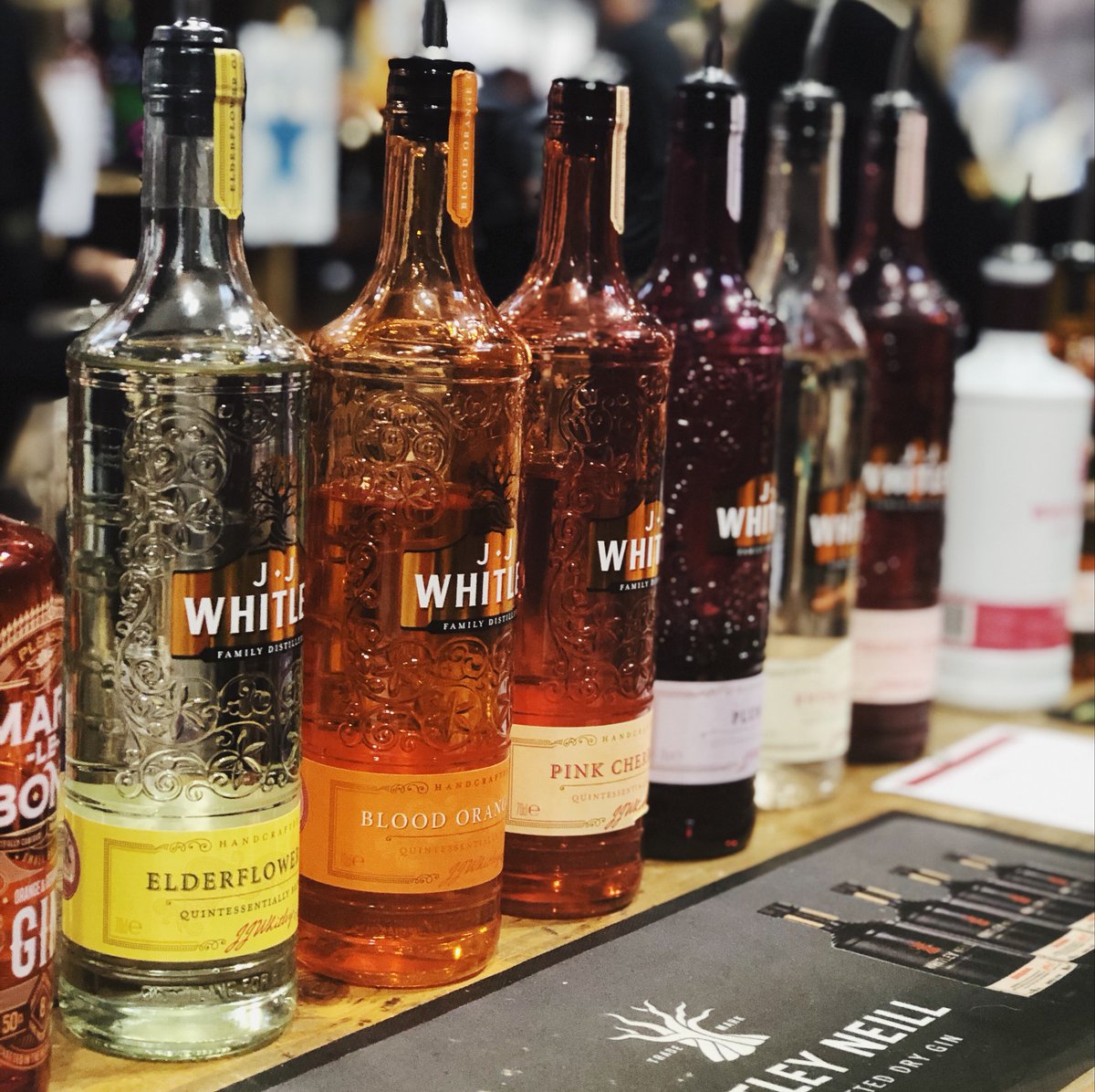 BBCGoodFoodShow's tweet image. Walking in a gin-ter wonderland... #GFSWinter