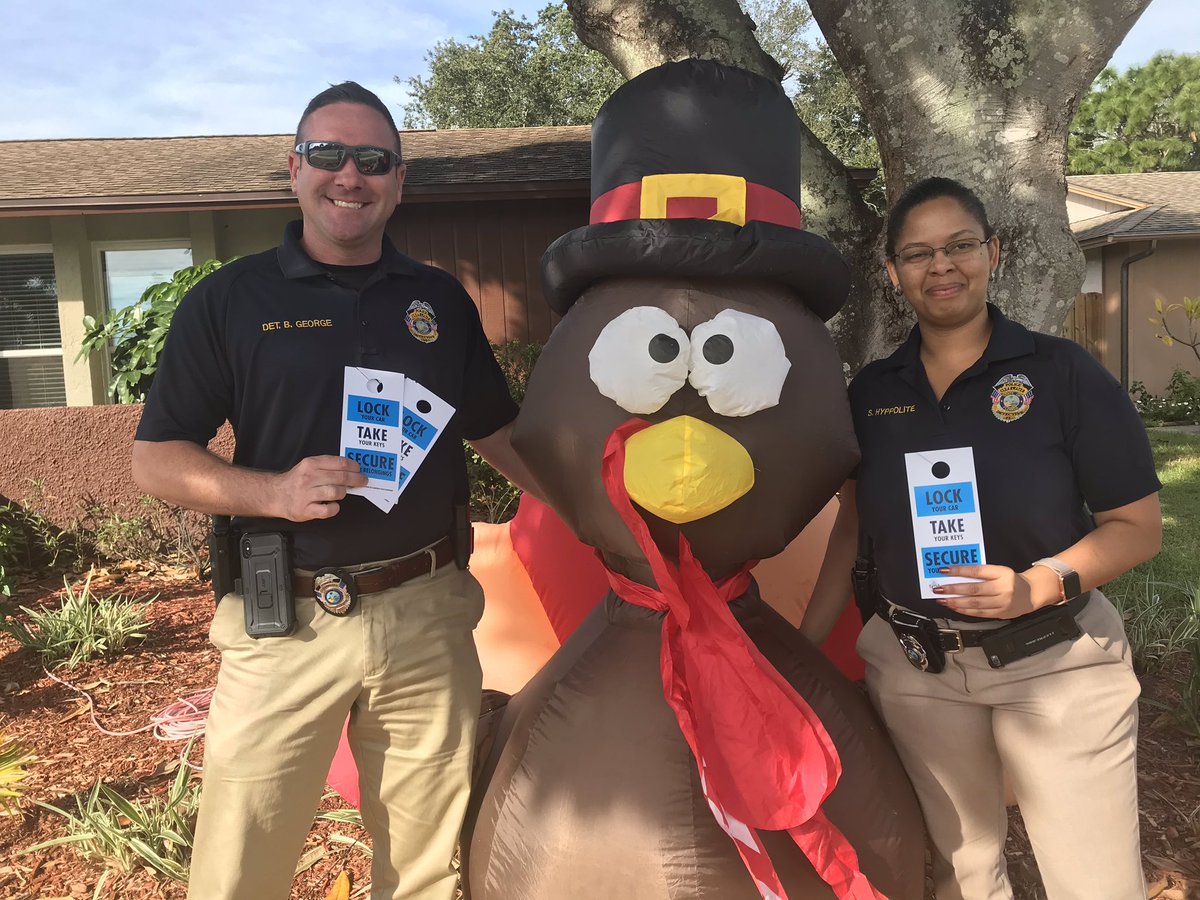 myclearwaterPD's tweet photo. Don’t be a turkey — keep your cars locked always and don’t become an easy target for criminals. #LockTakeSecure https://t.co/OaDx0cFYlT