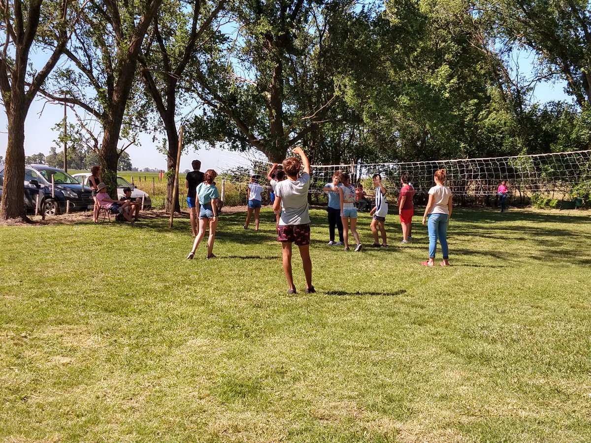 AppellaClaudia's tweet photo. ES N° 11 Quiroga. 9 de Julio. Región 15.
Campamento de Articulación con ES N° 9, EP N 8 y 25. La Propuesta a partir de la Convivencia. Grupos para resolver situaciones de conflicto, deporte, lecturas para compartir.
@susanacrespi1 @adriana_frega @SecundariaDGCYE https://t.co/EBD8eSmX72