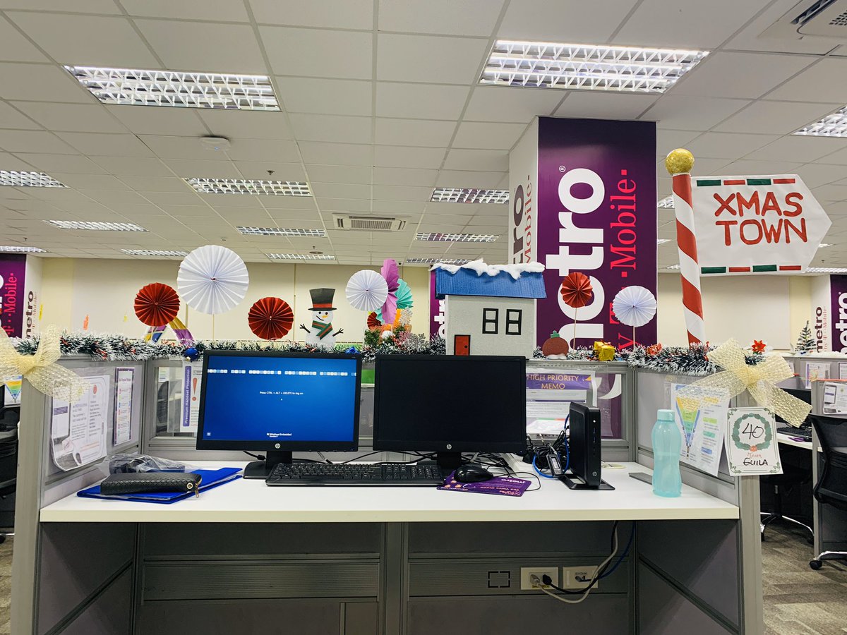 GRetiban's tweet photo. So proud of our team for making it to the top 12 during the Bay Decorating Contest! You guys are AWESOME 
👏🏻 🥳🎉💜🎊🦄

#PurpleLife @Greg_MPCS @Josie_MPCS @Jamie_Metro @HPDEC1969 @jayndallas55 @Daniel_S181 @Mikestraveling @MadeinBacoLOUD https://t.co/gNwyo9Jb0h