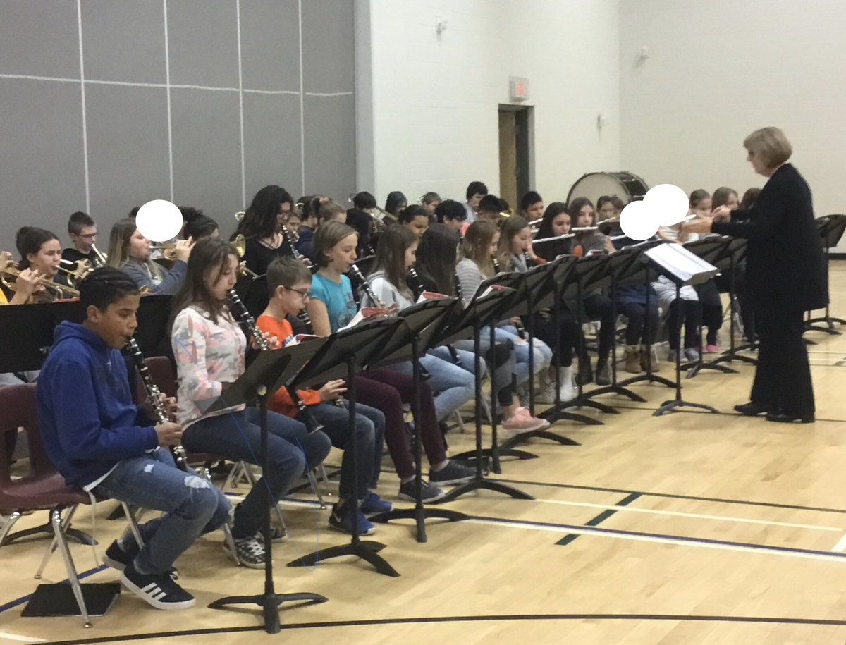ArborgateSchool's tweet photo. 3 months of growth and the Grade 7 Band has showed some real progress! Grade 8’s celebrate their success and hard work. These are just some of the highlights from our first Middle Year Assembly! #proud #HAWKawards #bandrocks https://t.co/BZn11GD7Qf