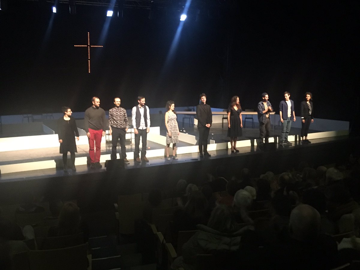 ArtsDreux's tweet photo. 28 novembre : 3 classes de @lyceerotrou28 assistent à la première de Tartuffe à @latelieraspect , mis en scène par Fintan Gamard. Emmanuel Grospaud, ancien élève de Rotrou, jour le rôle-titre… #rotrou #dreux #vernouillet28 https://t.co/ml6amD8X3R