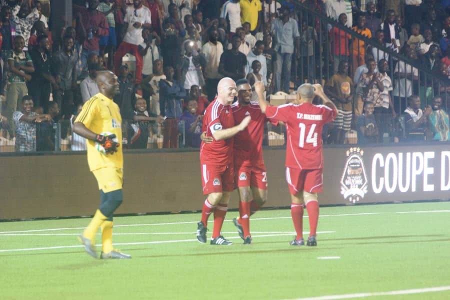 TPMazembe's tweet photo. 27 novembre 2019
LES 80 BOUGIES DU CLUB
INFANTINO marque et entre dans l’histoire
#TPM80
https://t.co/0WGpVMze1i https://t.co/uIlrWstfsj