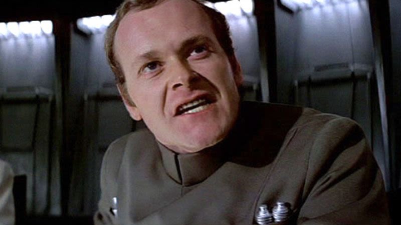 scottreidICW's tweet photo. Where did this guy get the balls to rip Darth Vader?

Cunt’s walking about heed to toe in black wae a cape, brandishing a lightsaber, and this walloper’s went “I’m gonnae say somethin’!” https://t.co/z0Neku3RQp