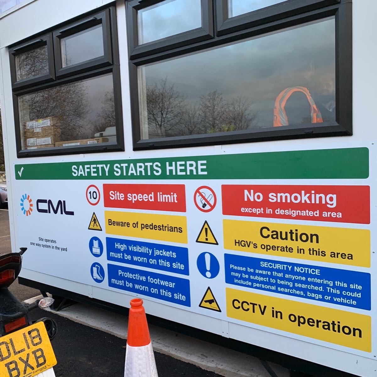 SignsNowUK's tweet photo. Here’s a recent example of how signage can help keep your visitors and employees safe with simple wayfinding and site guidance.
#signsnow #cml #signs #signage #signs #telford #telfordsigns #flexfacesign #healthandsafetysigns #wayfindingsignage #culinagroup #transport https://t.co/2dvxZTT64b