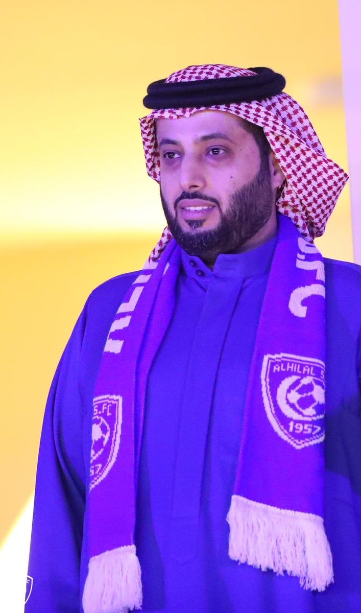 mustafa_agha's tweet photo. تتفق أم تختلف معه ولكن لابد أن تعترف أنه رجل قول وفعل وأينما تواجد هو رجل انجاز وتغيير وتطبيق لرؤية 2030 التي وضعها #الأمير_محمد_بن_سلمان @Turki_alalshikh https://t.co/WoAqugYY5k