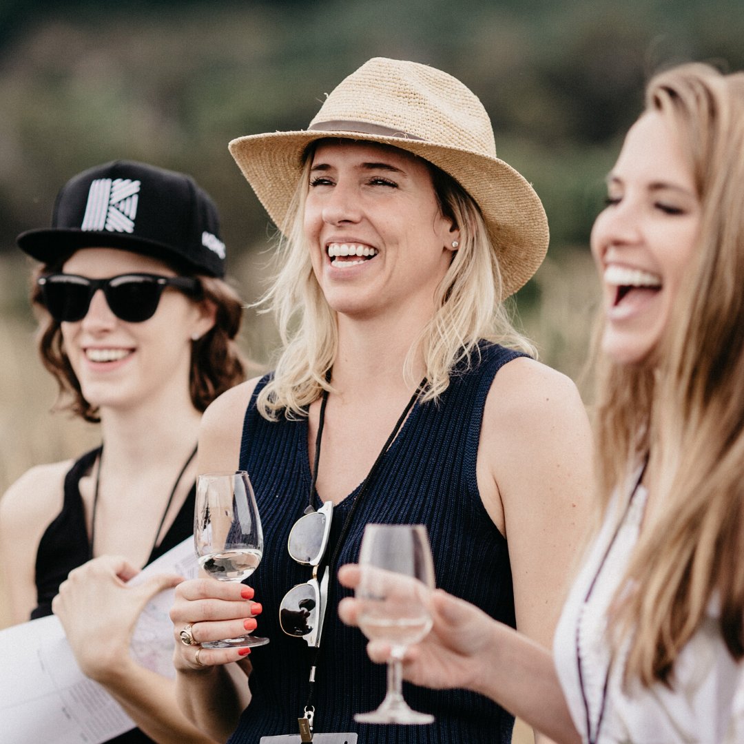 The say good wine and great friends make the world go round. We also think a cheeky glass of Kono Sauvingnon helps too 😉 Tag a friend you're overdue a wine with this weekend 🥂
