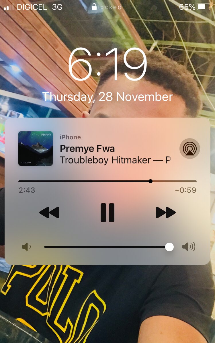 blegalclothing's tweet photo. #NP nan #LegalShow 😁 #PremyeFwa de @hitroubleboy
Je salue tous nos super-Branchés
Salutation spéciale à ma nièce Ga @cutiega ❤️
Le Show va être plus chaud que Chau-Sette dans bottes marines 😆 https://t.co/hn69hFv3Wb