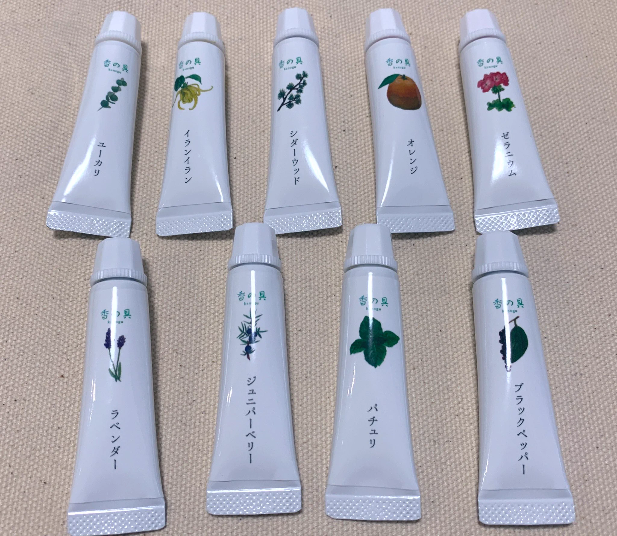 良い香りのする水彩絵の具が登場！？これで年賀状を送ったら素敵！！！