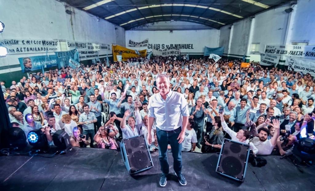 SebastiangdlCh's tweet photo. Bienvenido a la Provincia de Buenos Aires querido @monzoemilio.  Bienvenido a tu casa #SomosBonaerenses https://t.co/ZzPKfuSJeN