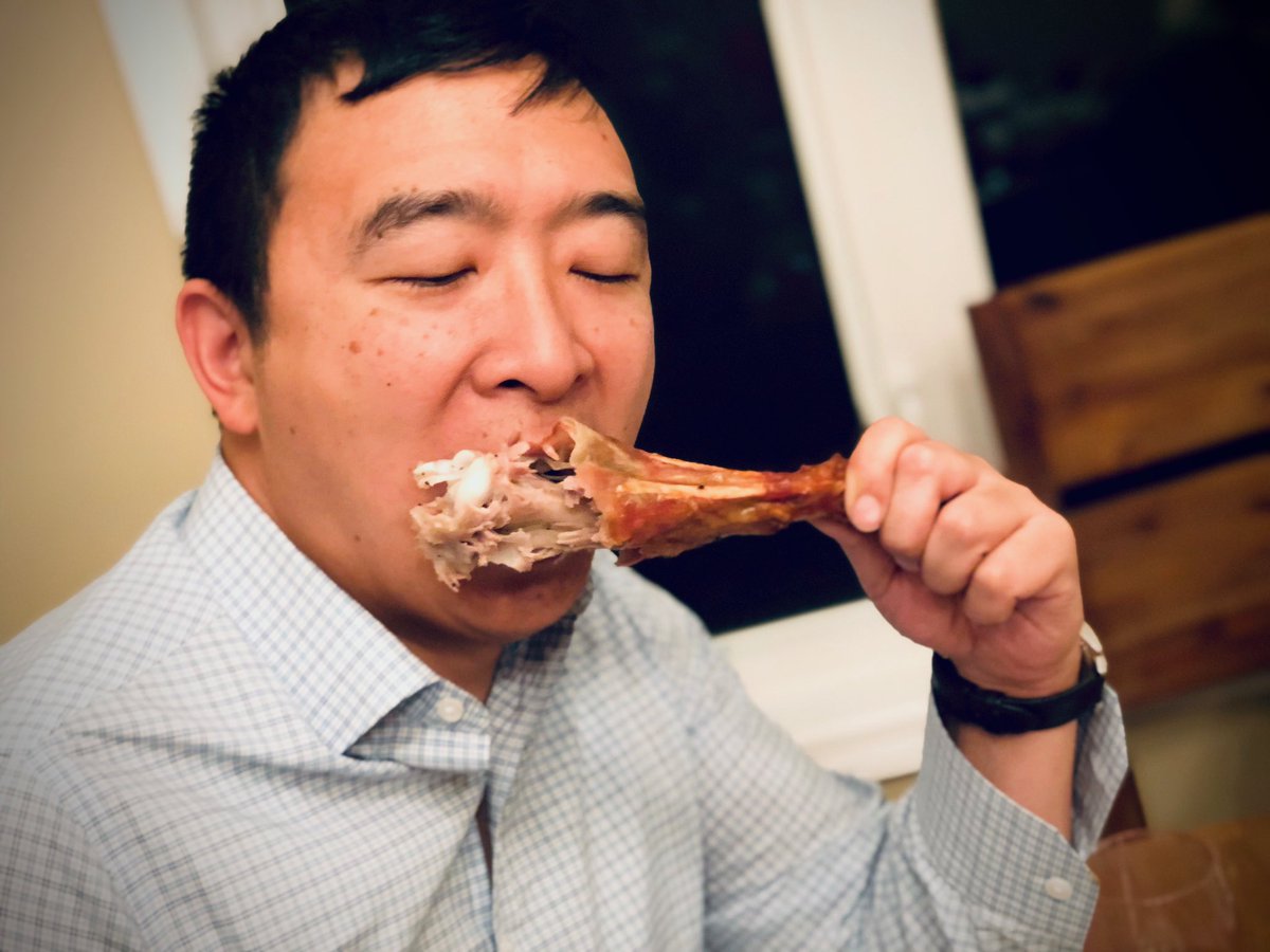 AndrewYang's tweet photo. This feels familiar. 😀 #Yangsgiving https://t.co/KWQuvd3GMD