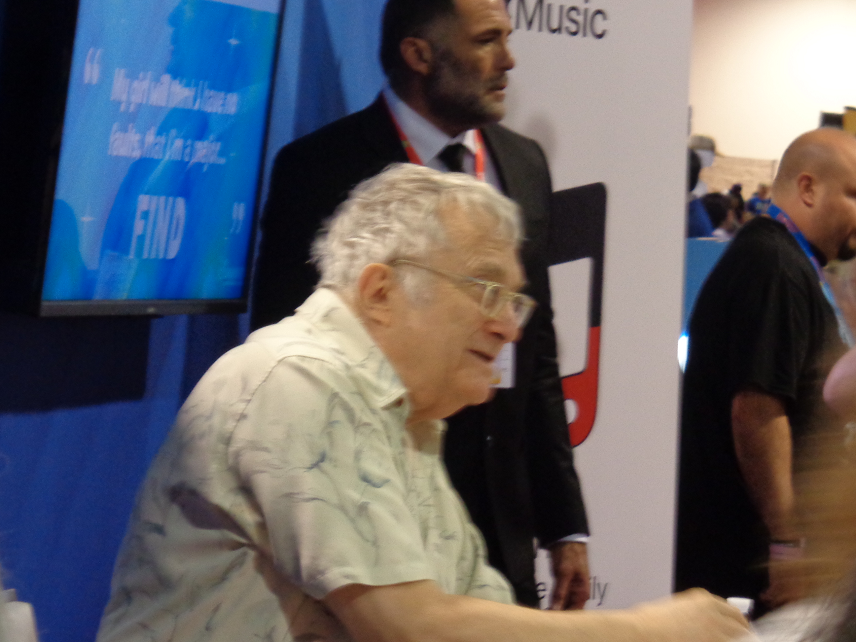 Happy birthday to Randy Newman, turning 76 today! I saw him at the D23 Expo back in August. 