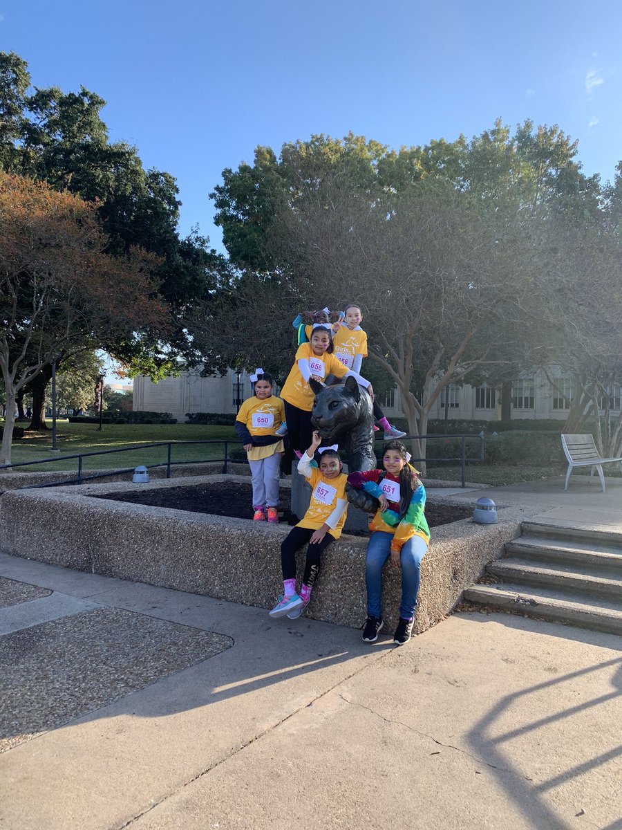 MsamayaK's tweet photo. Thankfully crossing the 5K finish line with amazing girls! So proud when they came back from the finish line so they wouldn’t leave anyone behind and we all crossed together. @GOTRHouston @hscavazos @KENNEDYesHISD @FrankLu49133557 @cishouston @GabbyW8709 ❤️🙏🏼 https://t.co/pg2JCnYZde