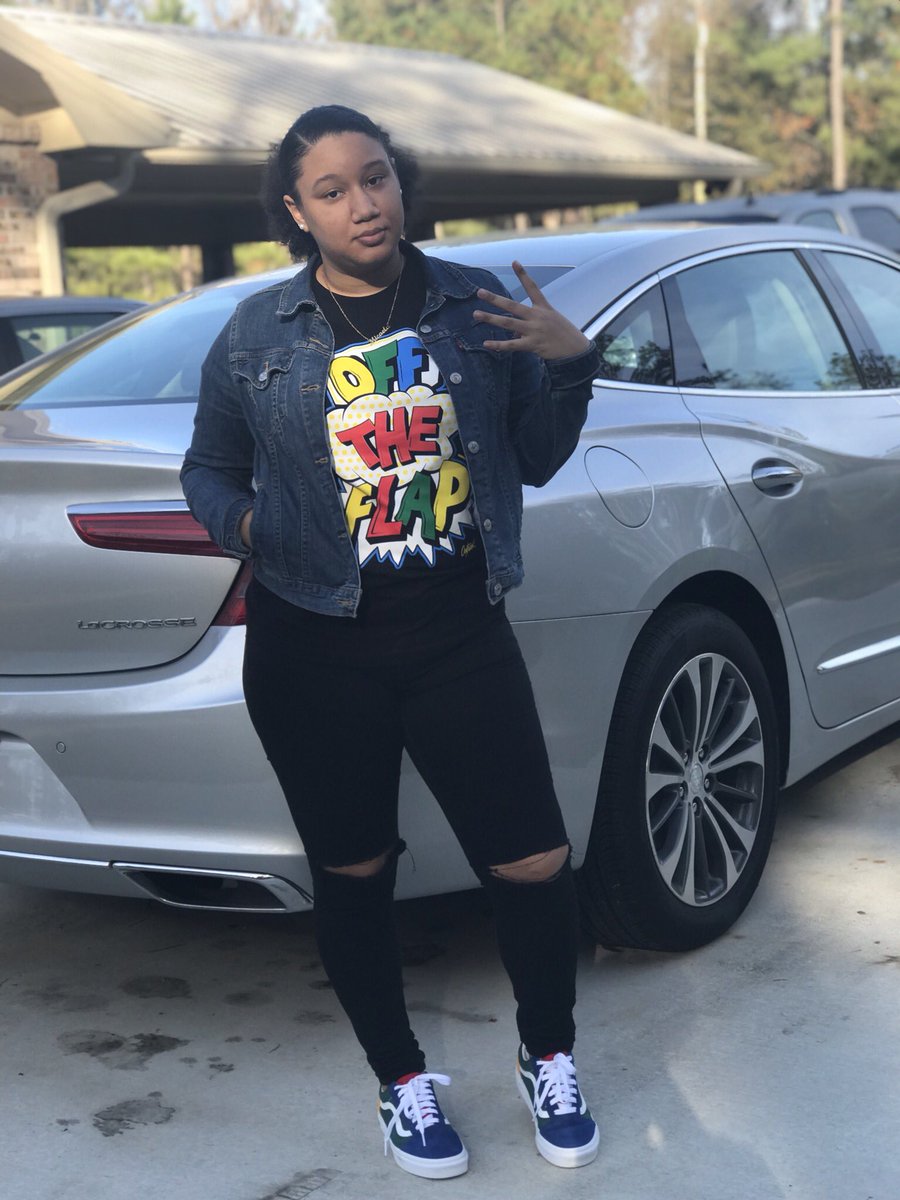 MicaelaaB_'s tweet photo. #thanksgiving19 ππ https://t.co/FUqd1xKlY5