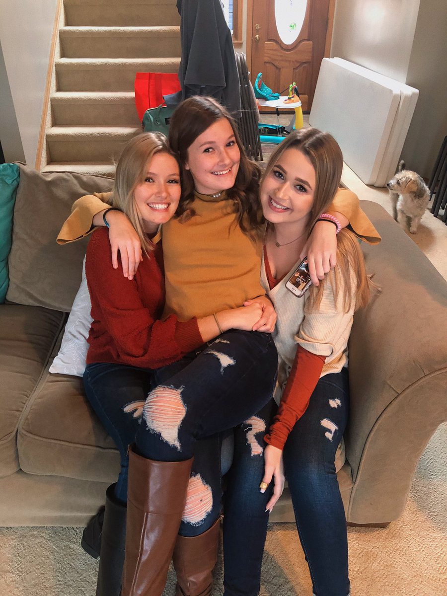 Jespaigee's tweet photo. Happy thankgarmin 🦃 https://t.co/KL2cGlfIHE