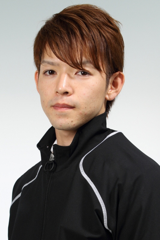 KMF_KITAQ's tweet photo. 【ステージイベント】
ボートレーサー×漫画家
「特殊職業の生き残り術　～我が子に教えたい、ニッチな職業のリアルとチャンス～」
12月1日（日）12:00～
ボートレーサー：仲谷颯仁・高倉和士
漫画家：平和ライチ
特殊職業で活躍する、この３名がリアルな現場をお話します。
https://t.co/XCsHSQudbS https://t.co/4JQw809FPG