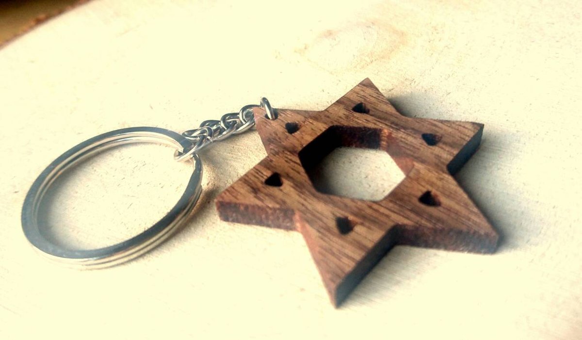 andra_389's tweet image. Wooden Star of David, Walnut Wood, Religious Keychain, Environmental Friendly Green materials tuppu.net/eb9f8650 #Etsy #keychain #CoolKeychains