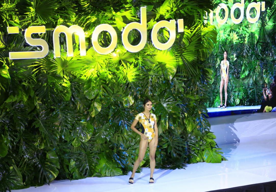 SecPrensaSV's tweet image. #Ahora ||Son alrededor de 30 diseñadores salvadoreños los que están mostrando su creación en la pasarela de #esmoda organizada por @CONAMYPESV ||