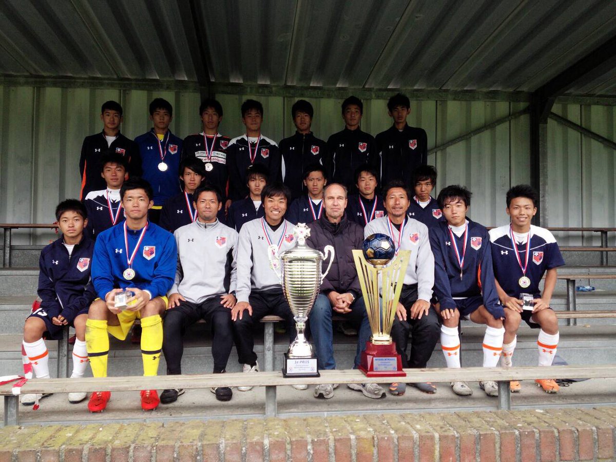 #大宮アルディージャ 初の外国籍監督 #ピム・ファーベック 氏の突然の訃報に関係者一同、深い悲しみに包まれております。哀悼の意を表するとともに、安らかにご永眠されますよう、心よりお祈り申し上げます。

ardija.co.jp/news/detail/16…

#ardija